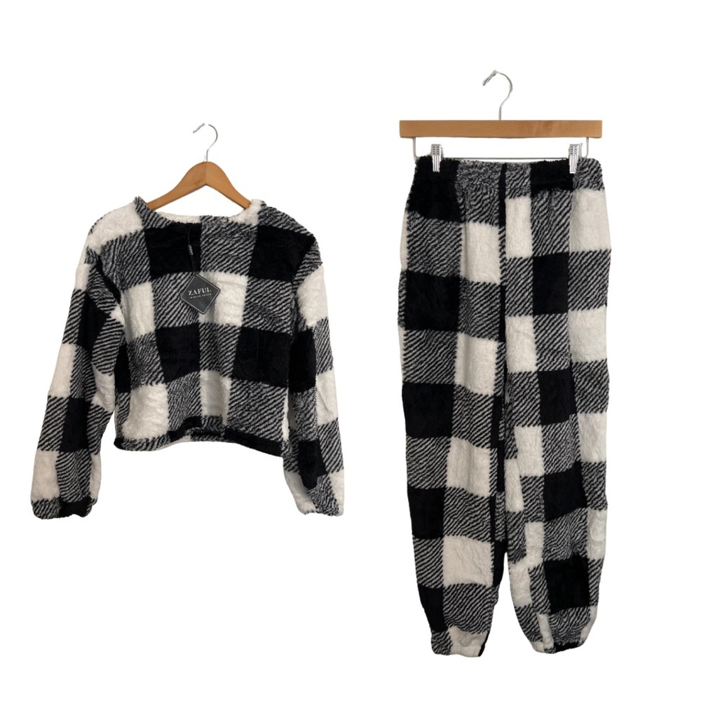Black and White Plaid Fuzzy Lounge Set